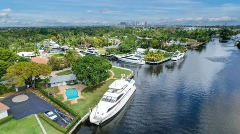 2390 SW 27th Te Fort Lauderdale FL 33312