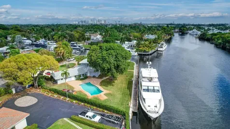 2390 SW 27th Te Fort Lauderdale FL 33312