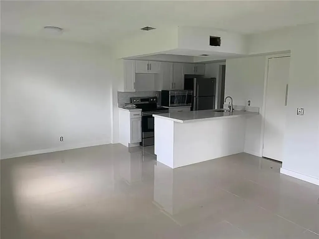 5702 NW 21st Street Fort Lauderdale FL 33313
