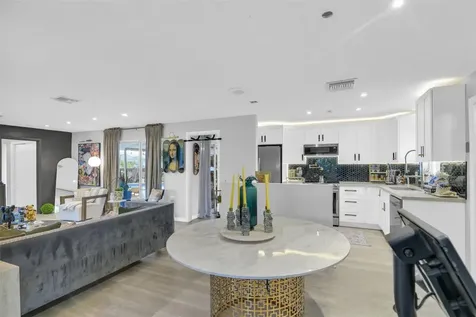 100 SW 17th Street Pompano Beach FL 33060