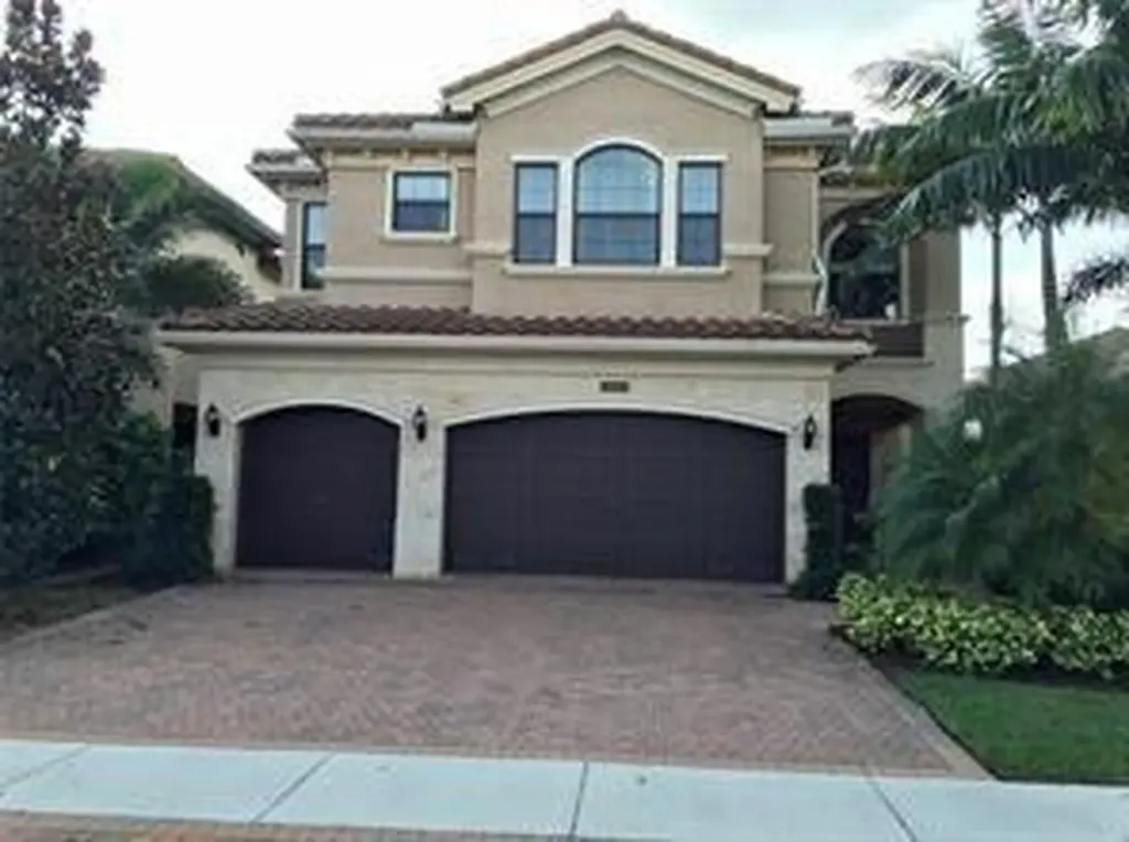 8212 Lawson Bridge Lane Delray Beach FL 33446