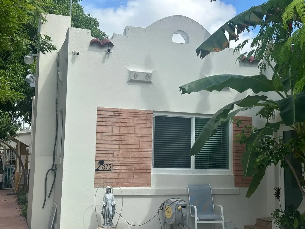675 NW 34th Street Miami FL 33127