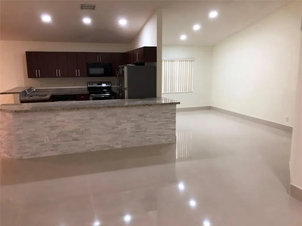 4122 E Silverado Circle Davie FL 33024