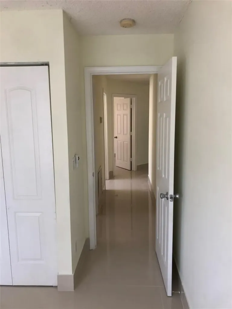 4122 E Silverado Circle Davie FL 33024