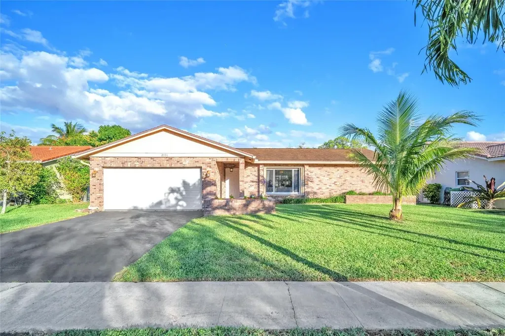 2531 NW 98th Lane Coral Springs FL 33065