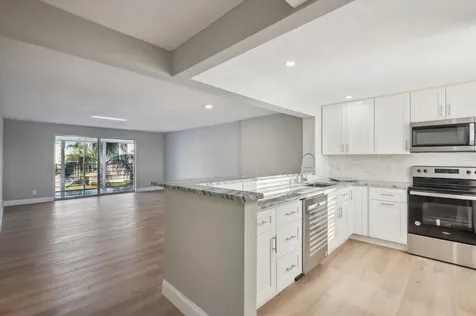 141 SE 3rd Avenue Dania Beach FL 33004