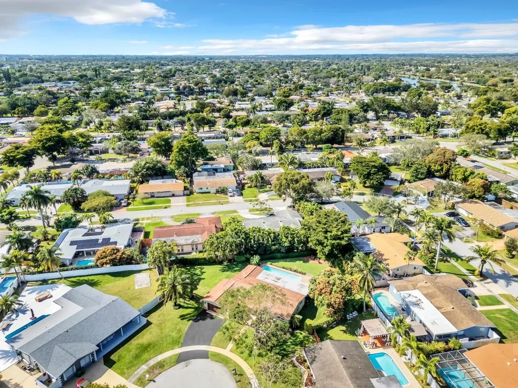 10451 NW 19th Street Pembroke Pines FL 33026