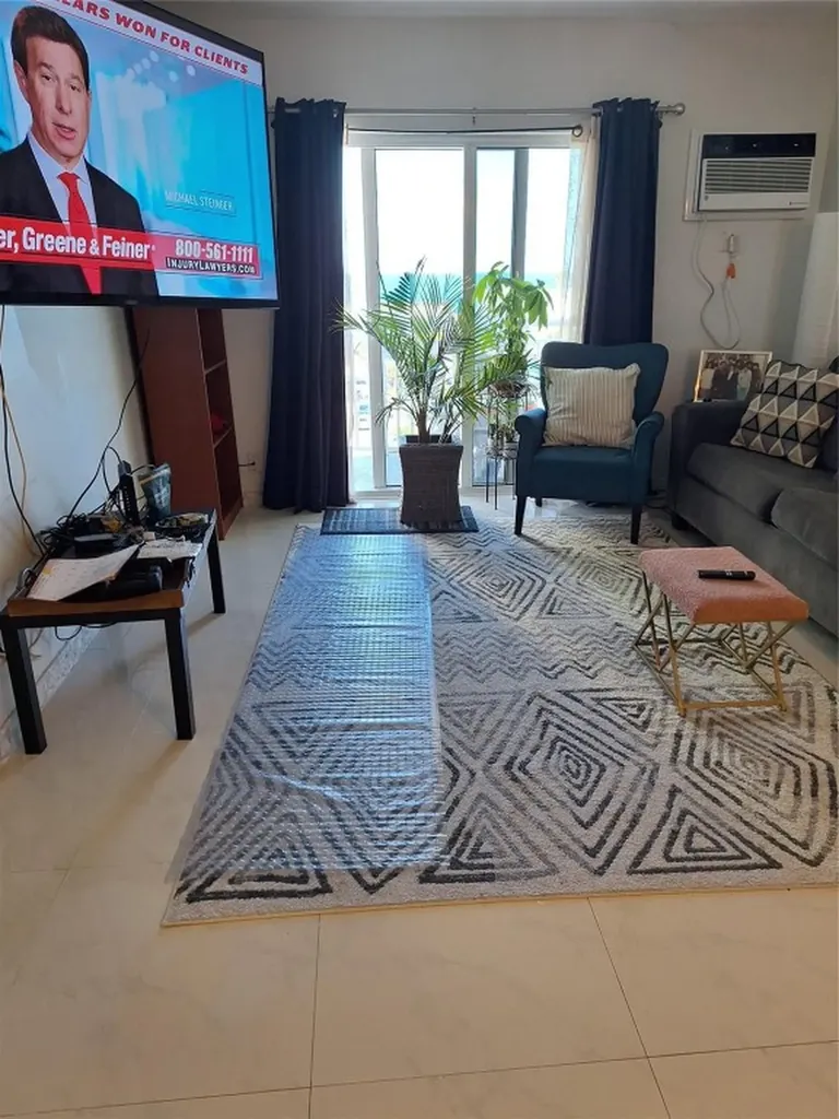 200 Birch Fort Lauderdale FL 33316