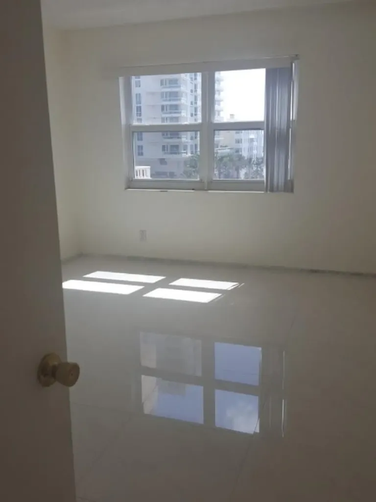200 Birch Fort Lauderdale FL 33316