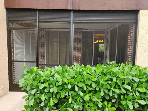 2664 Carambola Cirn Coconut Creek FL 33066