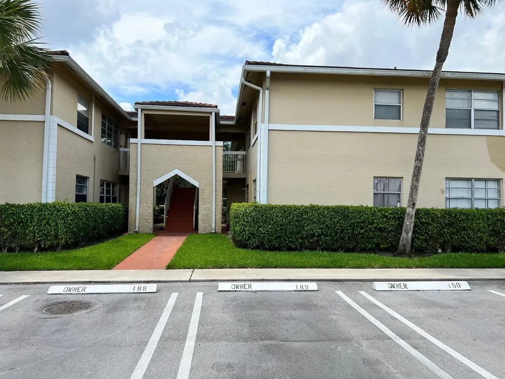 1040 Twin Lakes Drive Coral Springs FL 33071