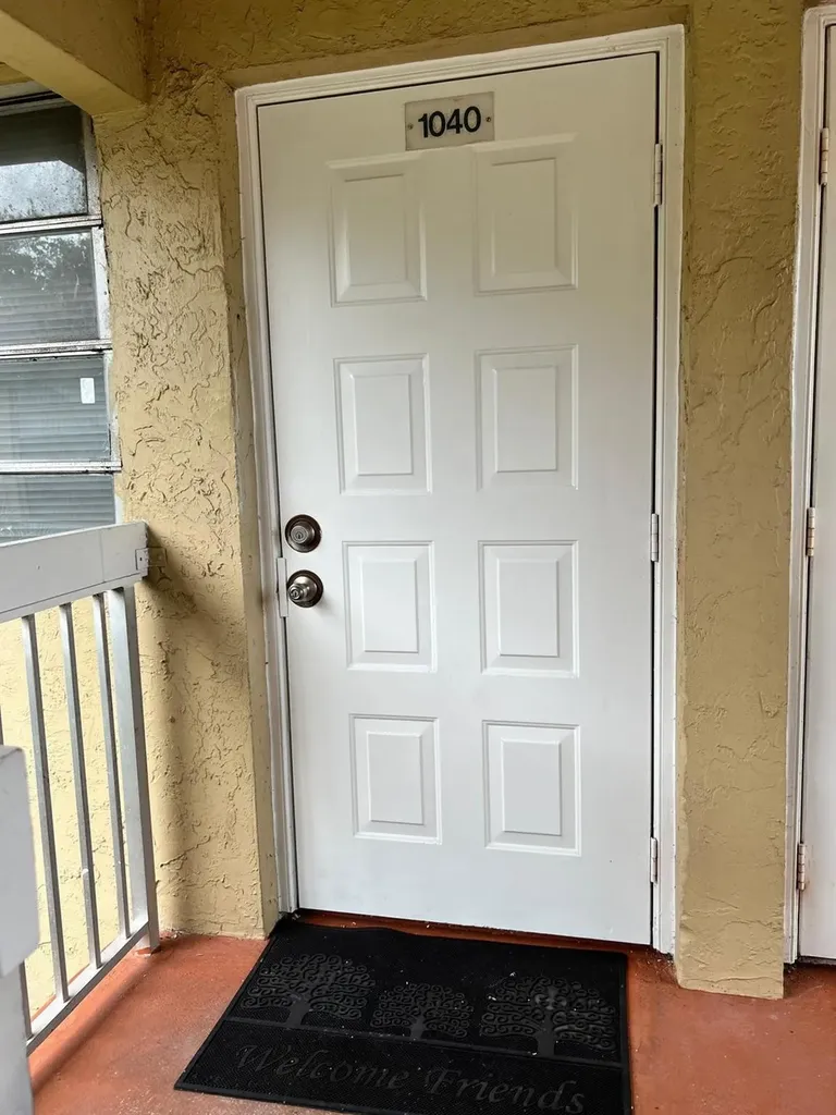 1040 Twin Lakes Drive Coral Springs FL 33071