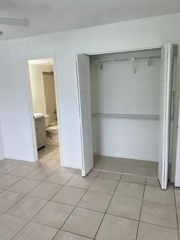 1040 Twin Lakes Drive Coral Springs FL 33071