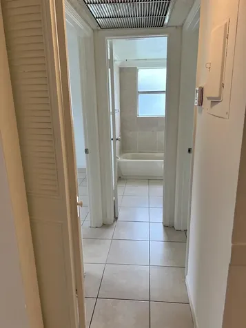 1040 Twin Lakes Drive Coral Springs FL 33071