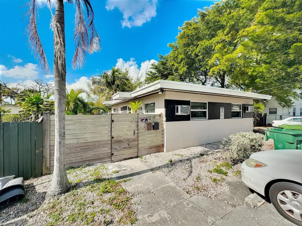1219 NE 5th Terrace Fort Lauderdale FL 33304