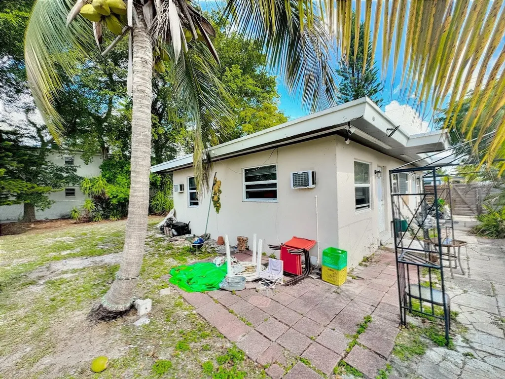 1219 NE 5th Terrace Fort Lauderdale FL 33304
