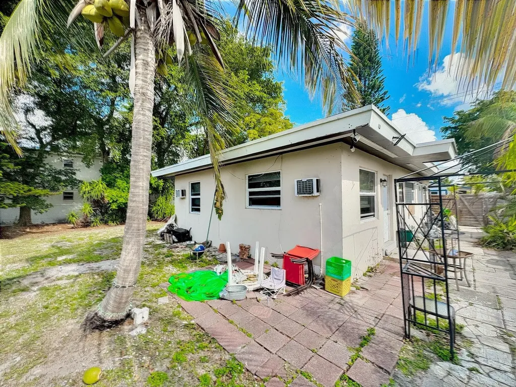 1219 NE 5th Terrace Fort Lauderdale FL 33304