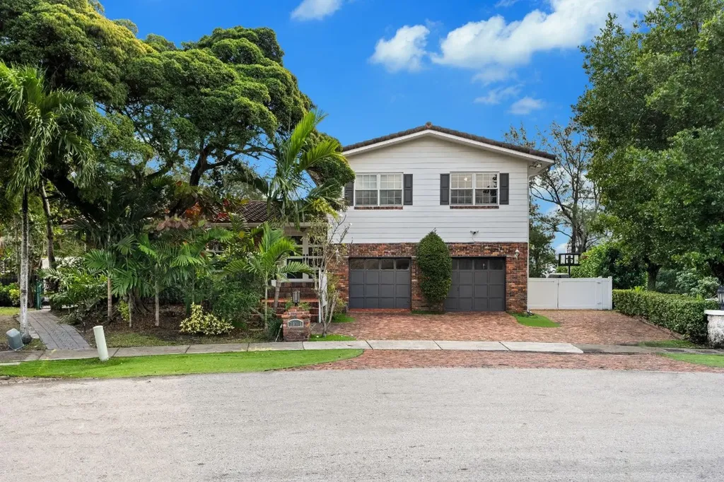 20001 NE 25th Avenue Miami FL 33180