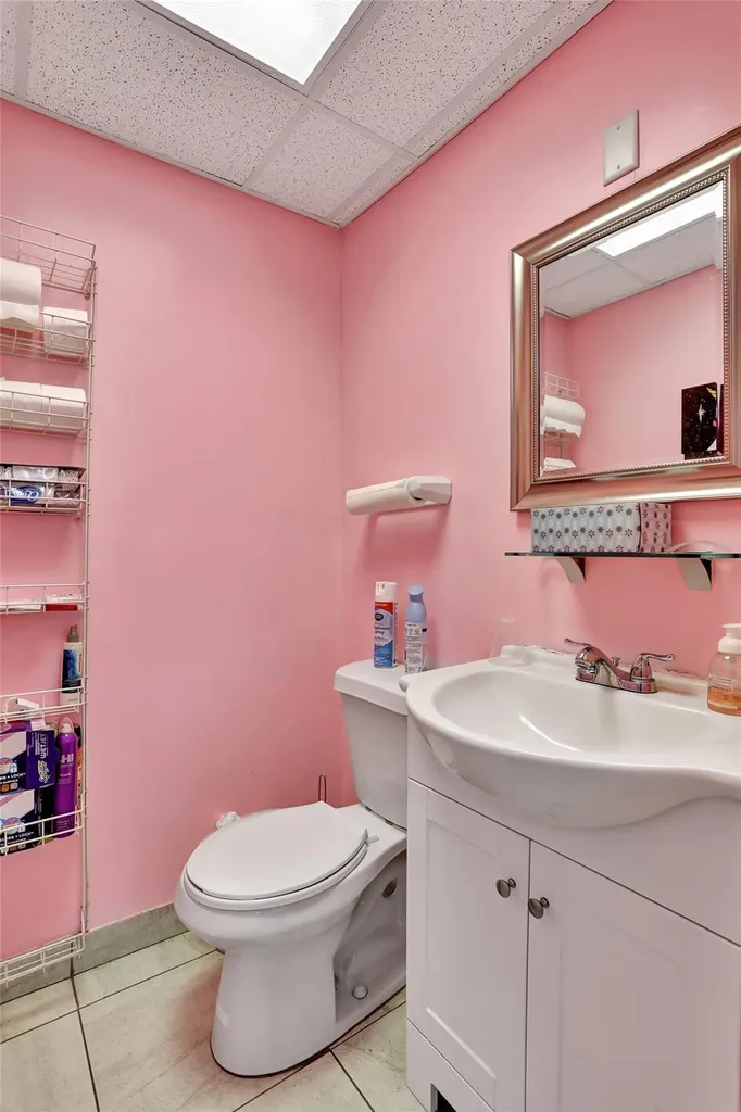 311 NE 44th Street Oakland Park FL 33334