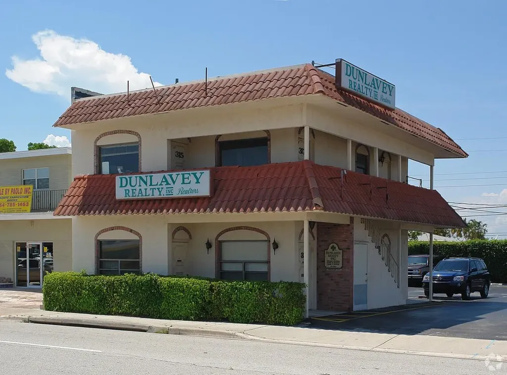 311 NE 44th Street Oakland Park FL 33334