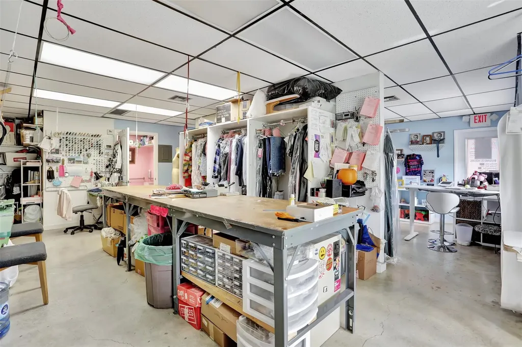311 NE 44th Street Oakland Park FL 33334