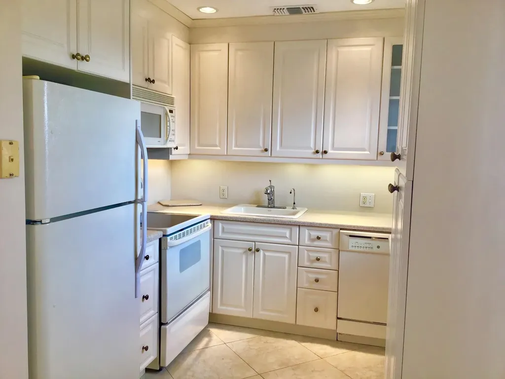 336 Brighton H Boca Raton FL 33434