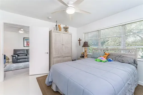 811 S Hollybrook Drive Pembroke Pines FL 33025