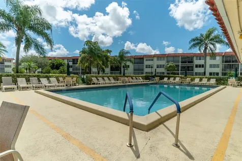 811 S Hollybrook Drive Pembroke Pines FL 33025