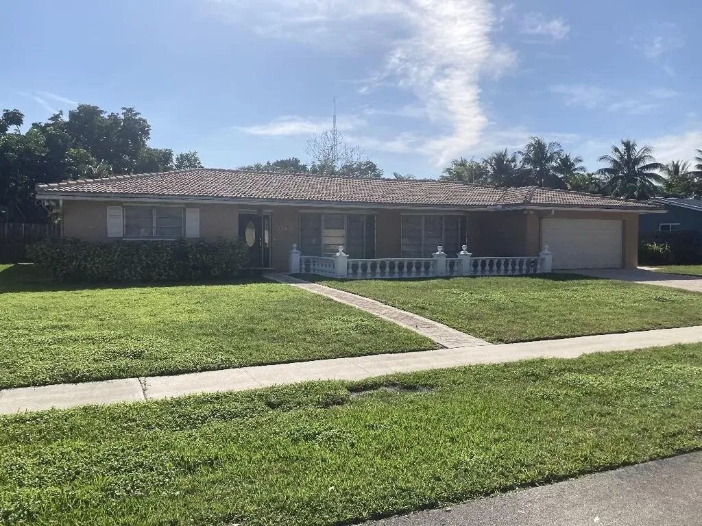 7040 NW 7th Street Plantation FL 33317