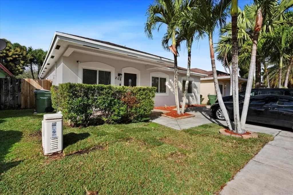 208 SW 15th Terrace Homestead FL 33030