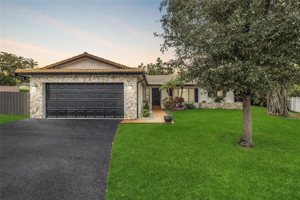 11160 NW 39th Court Coral Springs FL 33065