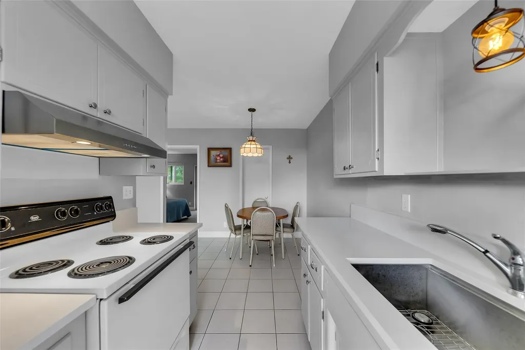 11 SW 4th Avenue Boca Raton FL 33432