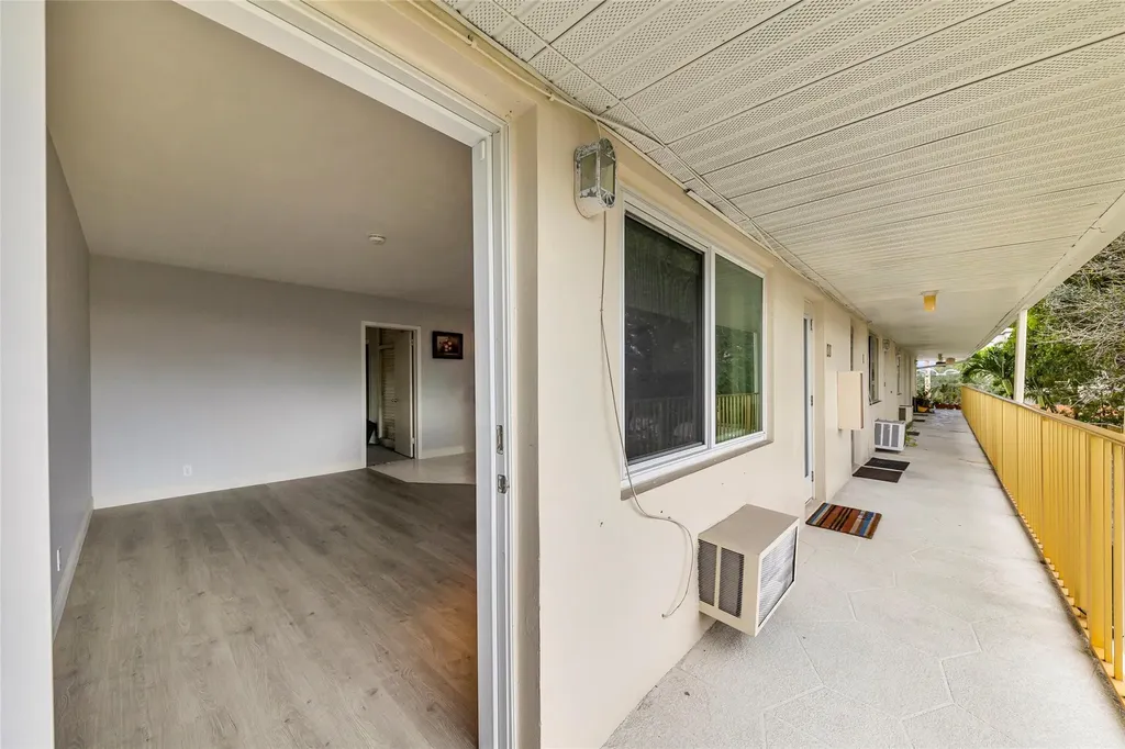 11 SW 4th Avenue Boca Raton FL 33432