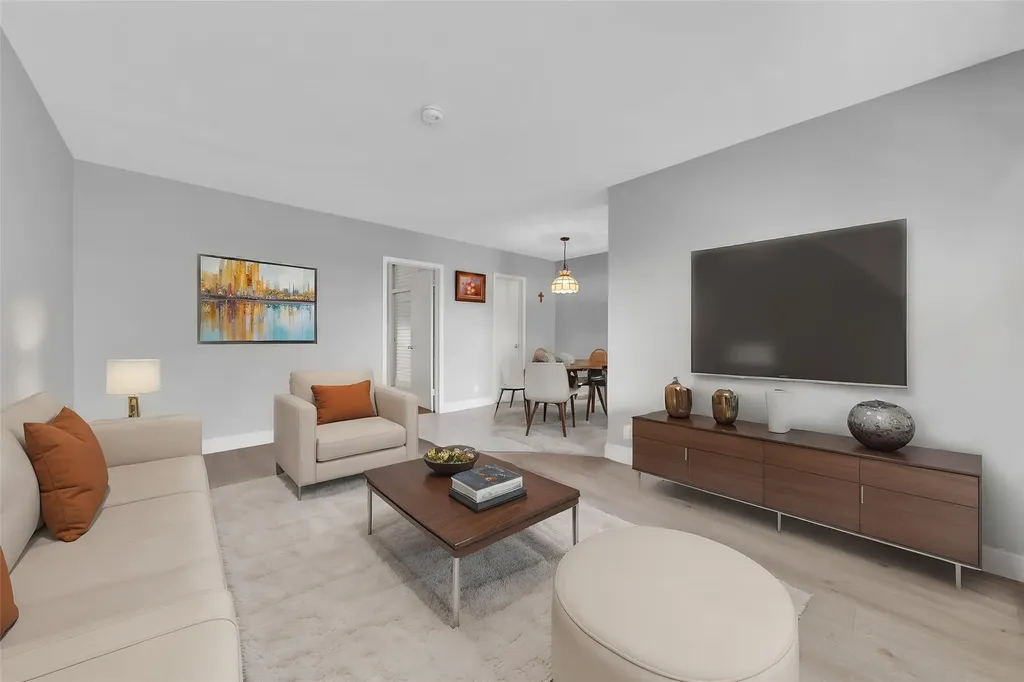 11 SW 4th Avenue Boca Raton FL 33432