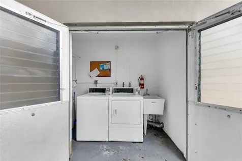 11 SW 4th Avenue Boca Raton FL 33432