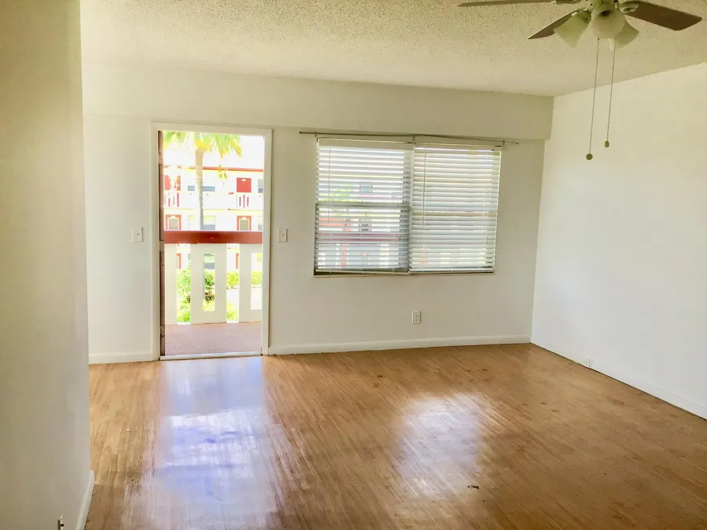 84 Brighton B Boca Raton FL 33434