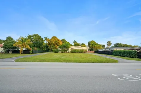 13945 N Miami Avenue Miami FL 33168