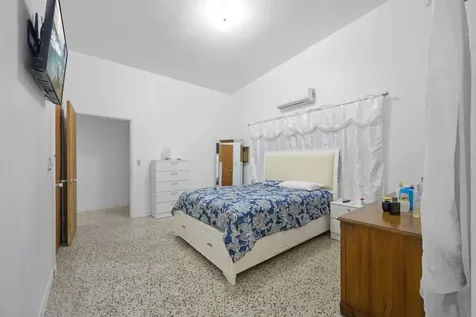13945 N Miami Avenue Miami FL 33168