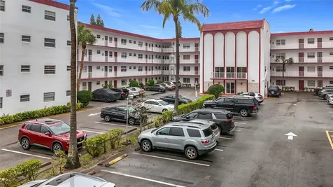 4270 NW 40th Street Lauderdale Lakes FL 33319