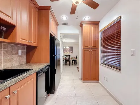 4270 NW 40th Street Lauderdale Lakes FL 33319