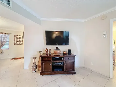 4270 NW 40th Street Lauderdale Lakes FL 33319
