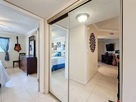 4270 NW 40th Street Lauderdale Lakes FL 33319