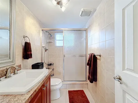 4270 NW 40th Street Lauderdale Lakes FL 33319