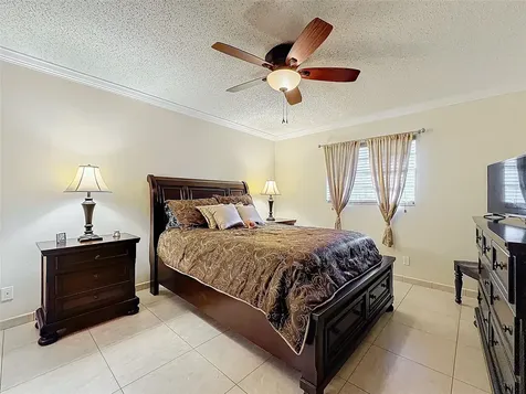 4270 NW 40th Street Lauderdale Lakes FL 33319