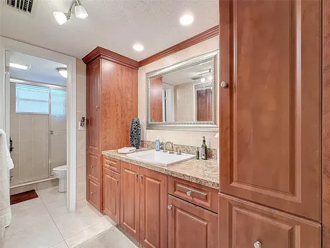 4270 NW 40th Street Lauderdale Lakes FL 33319