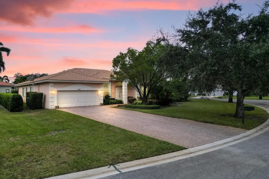 5743 NW 50th Drive Coral Springs FL 33067