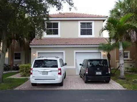 4972 SW 35th Terrace Fort Lauderdale FL 33312