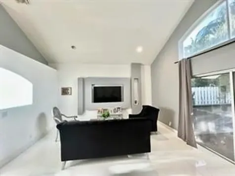 4972 SW 35th Terrace Fort Lauderdale FL 33312