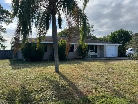 1474 SE Oakmont Lane Port St Lucie FL 34952