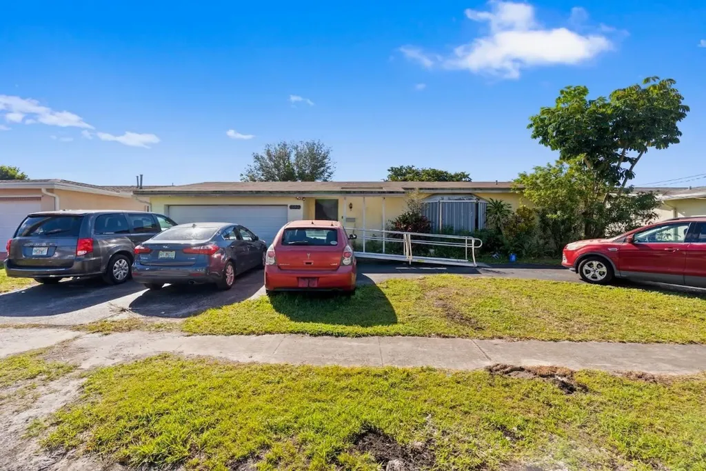 8520 NW 20th Court Sunrise FL 33322